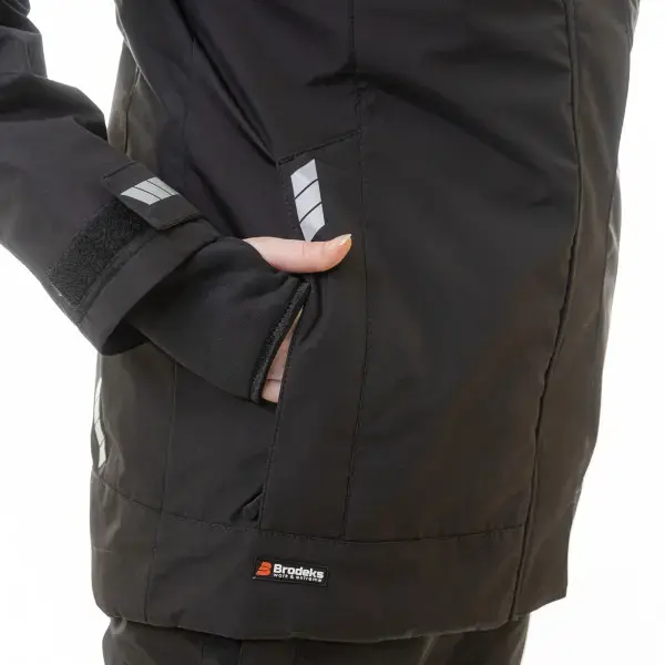 Зимняя женская куртка BRODEKS KW208, черная 